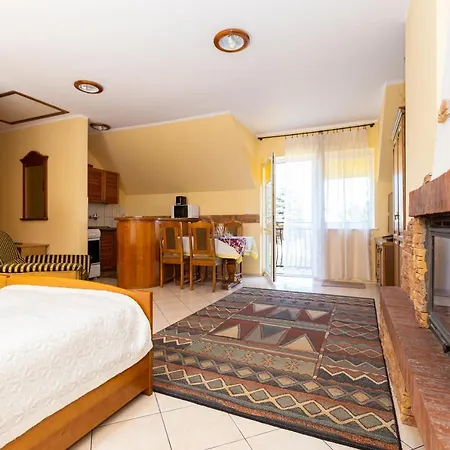 Dom O Dwoch Niezaleznych Kondygnacjach Semesterbostad