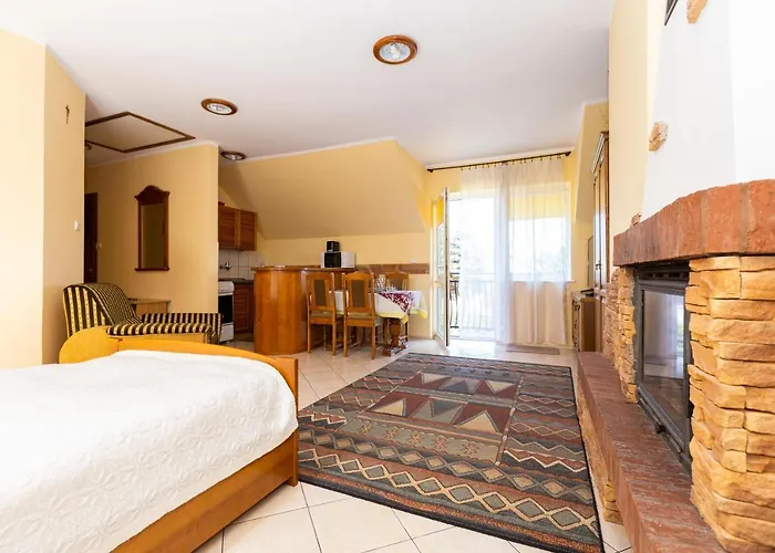 Dom O Dwoch Niezaleznych Kondygnacjach بيت للعطل